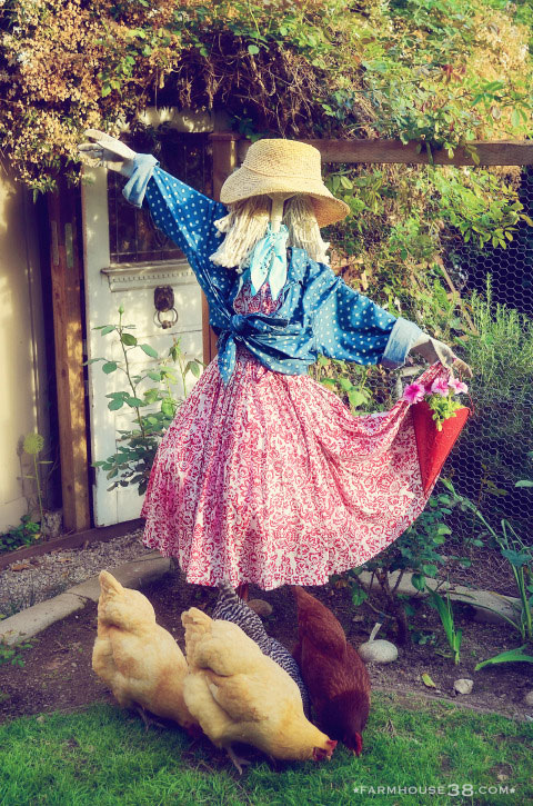 Creative scarecrow ideas - Super cute scarecrow from a mop from FarmAndFoundry.com