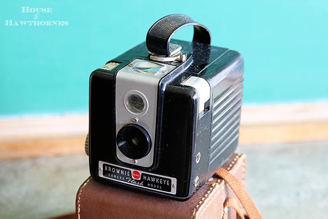 Top ten thrift store shopping tips for making the most out of your thrifting trip - Vintage Brownie Hawkeye Camera