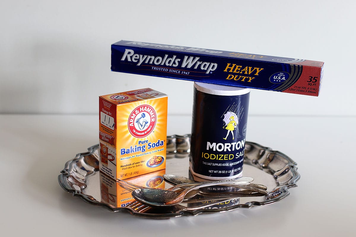 supplies to clean silver with aluminum foil and baking soda