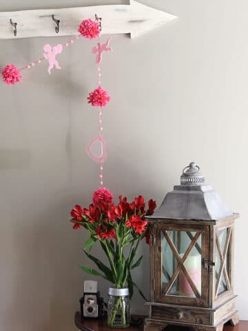 Learn how to make this quick and easy Valentines Day banner using items commonly found at the craft and dollar stores.