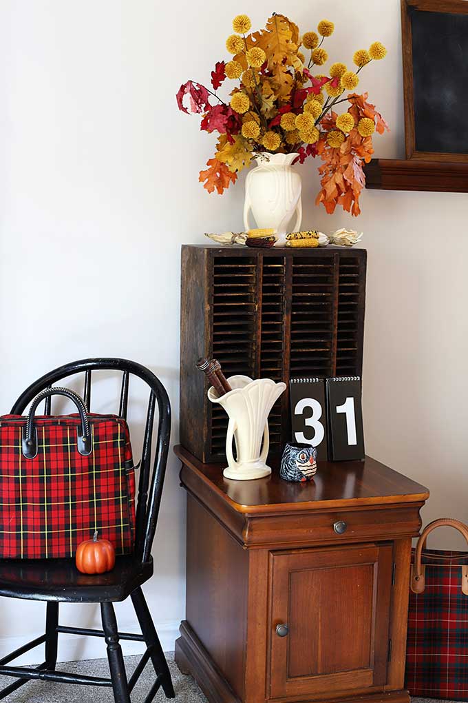 Late fall home decor with a little bit of vintage Halloween thrown in!