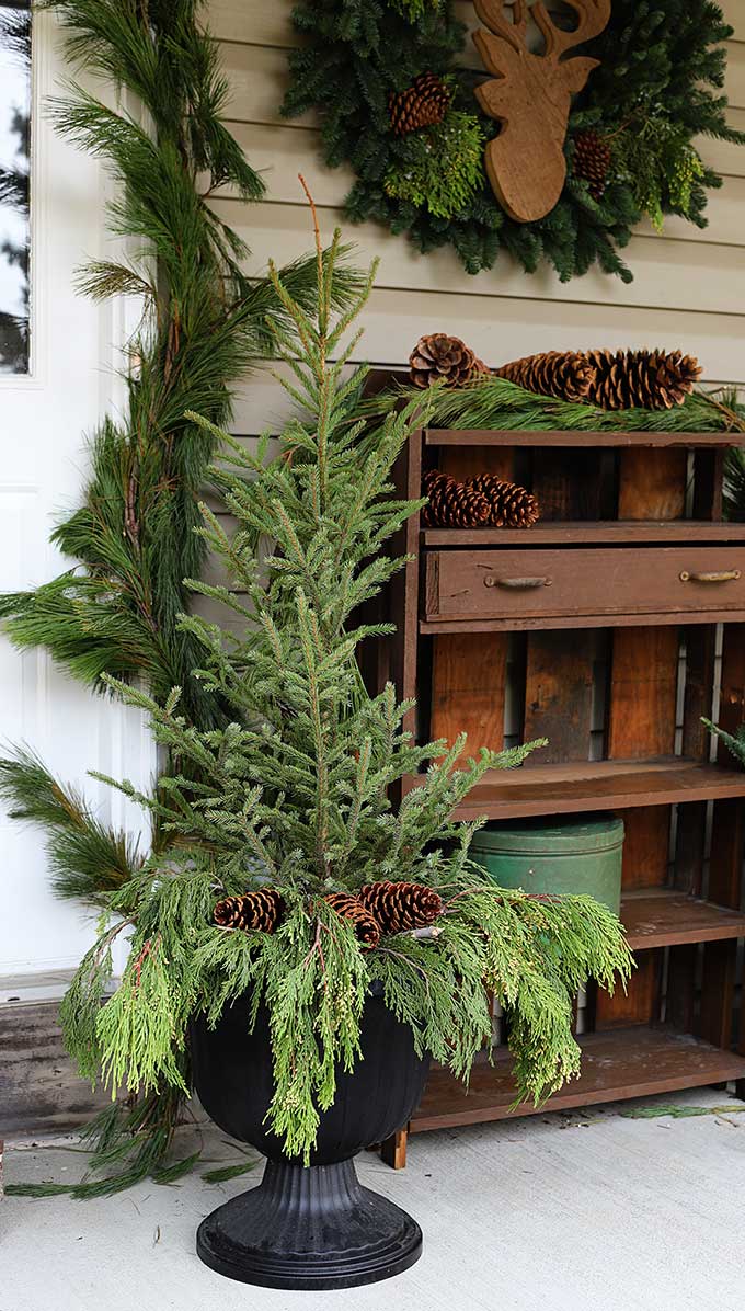 Holiday front porch planters tutorial