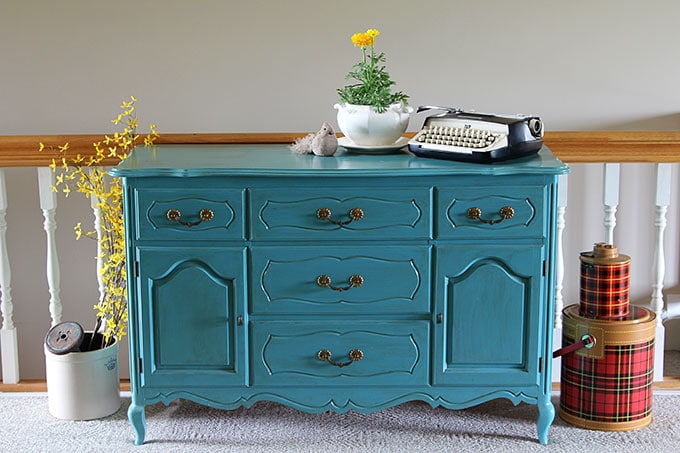 Cozy up your home with these farmhouse style spring decorating ideas using vintage items easily found at thrift stores or in the farmyard, or even online.